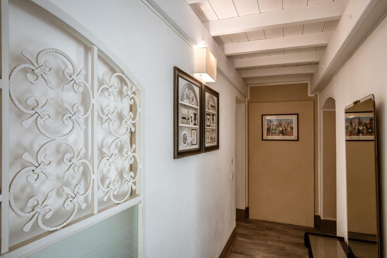 Palazzo Dessy Pensión 2*